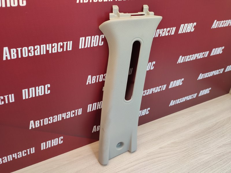 Обшивка средней стойки