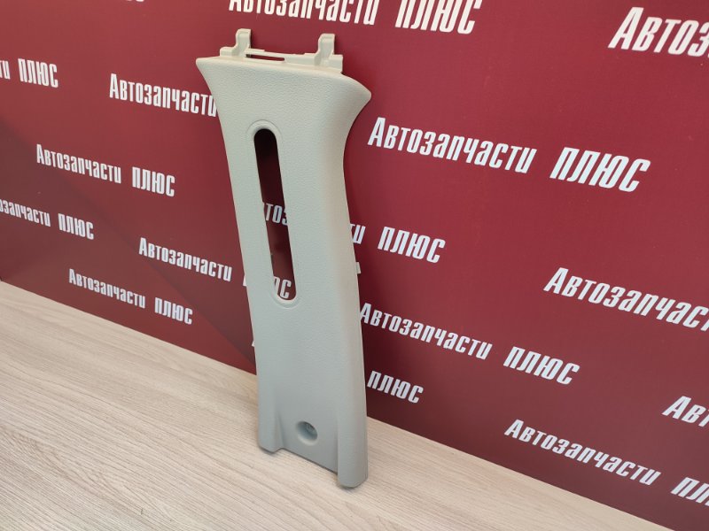 Обшивка средней стойки