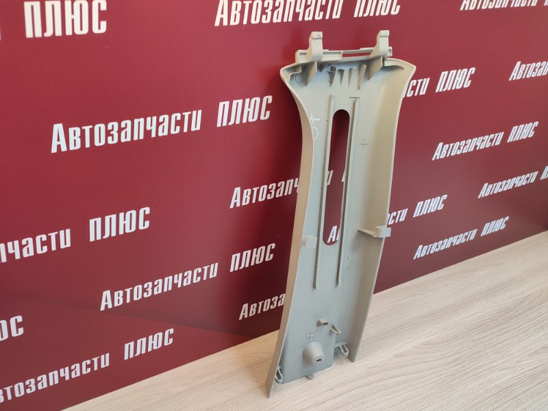 Обшивка средней стойки