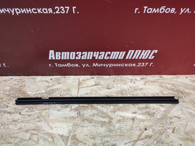 Уплотнитель стекла двери внутренний