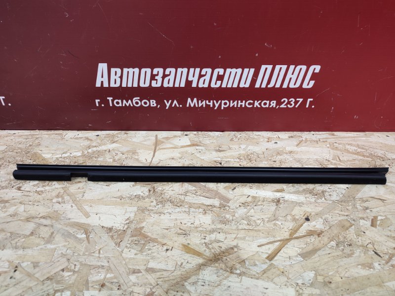 Уплотнитель стекла двери внутренний