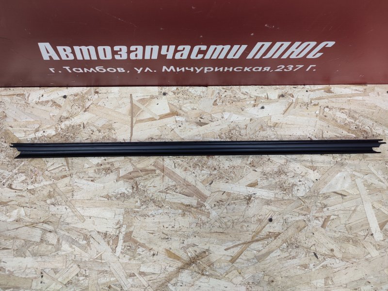 Уплотнитель стекла двери внутренний