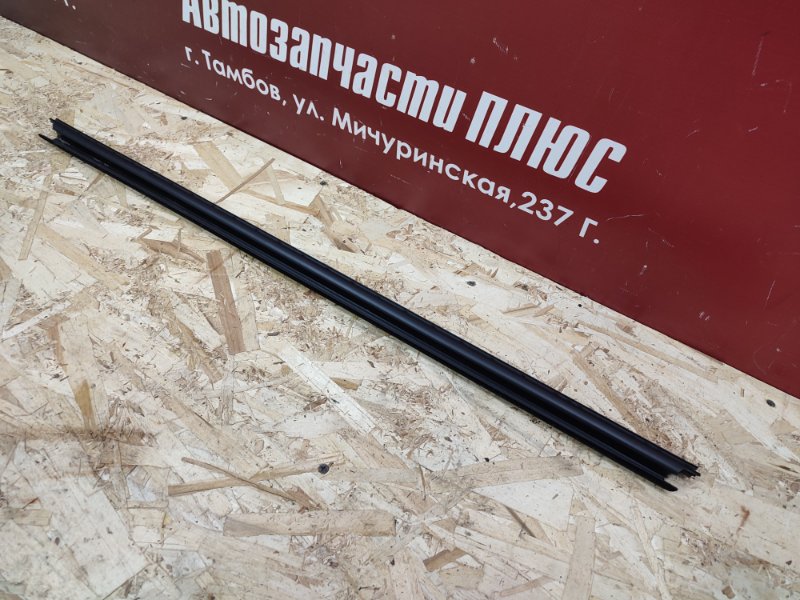 Уплотнитель стекла двери внутренний