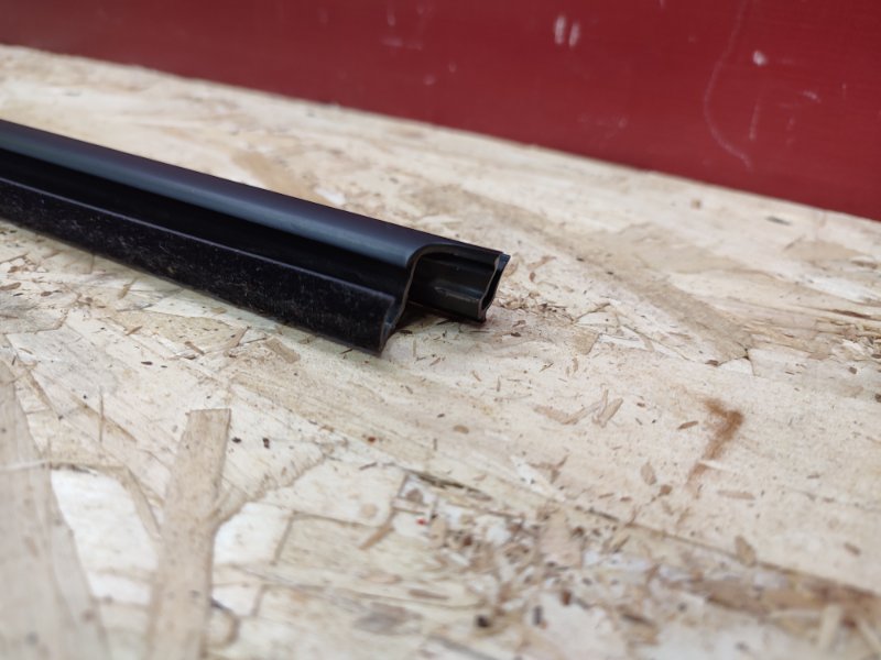 Уплотнитель стекла двери внутренний