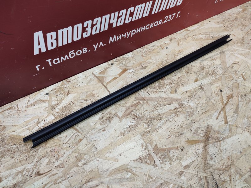 Уплотнитель стекла двери внутренний