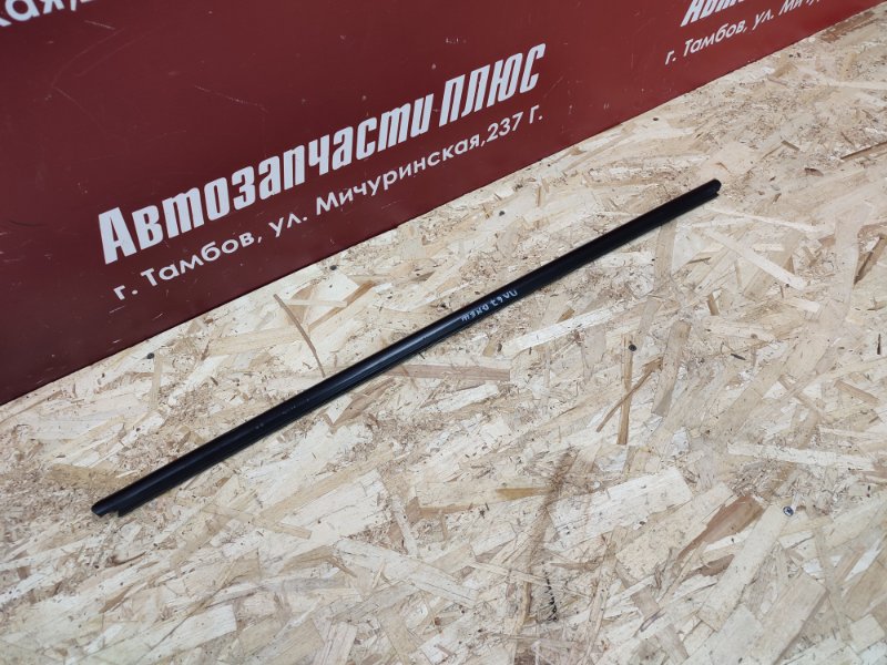 Уплотнитель стекла двери внешний