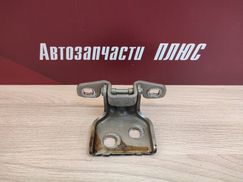 Петля двери