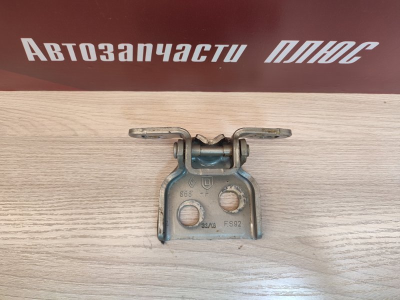 Петля двери