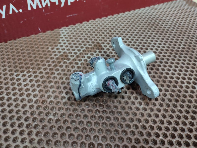 Главный тормозной цилиндр