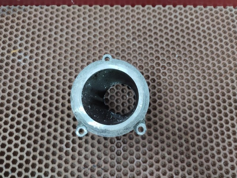 Фланец дроссельной заслонки