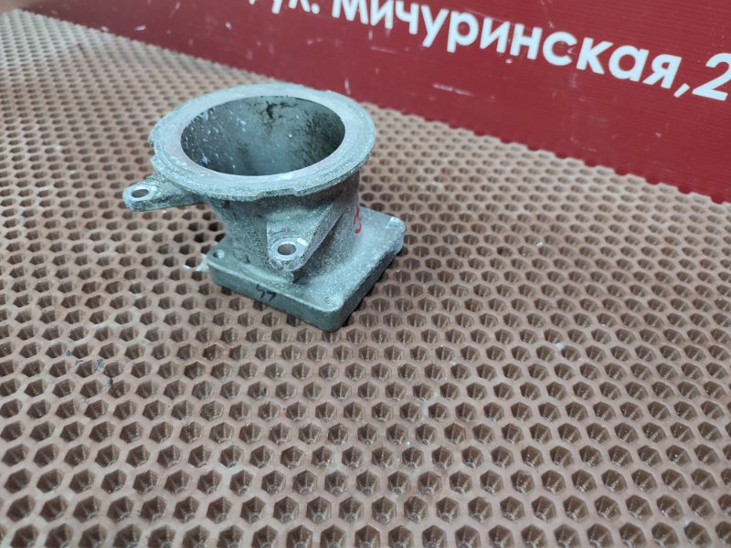 Фланец дроссельной заслонки