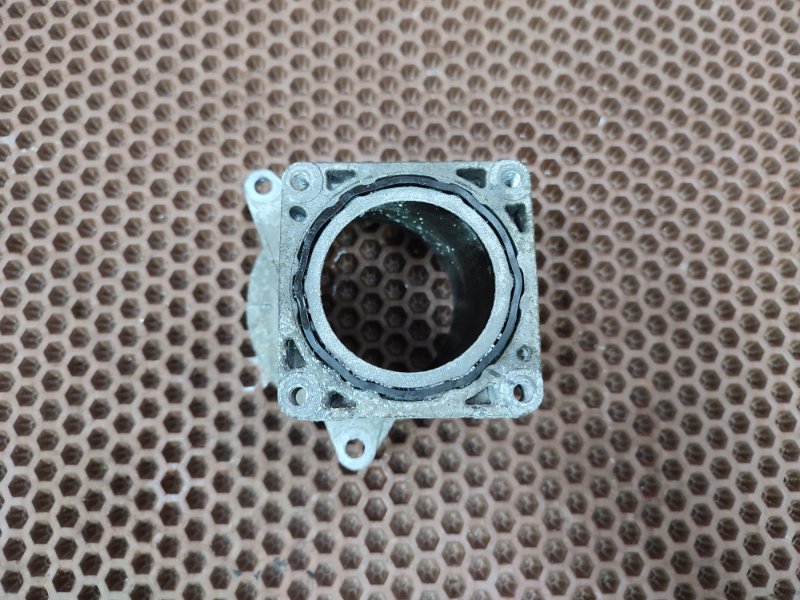 Фланец дроссельной заслонки