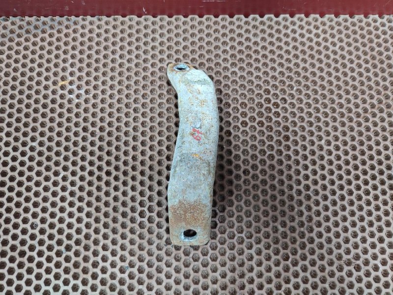 Кронштейн впускного коллектора