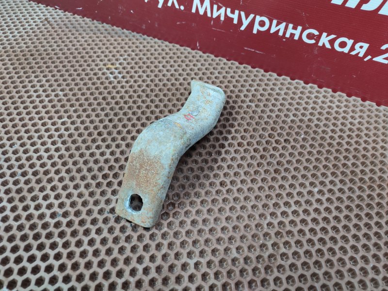 Кронштейн впускного коллектора