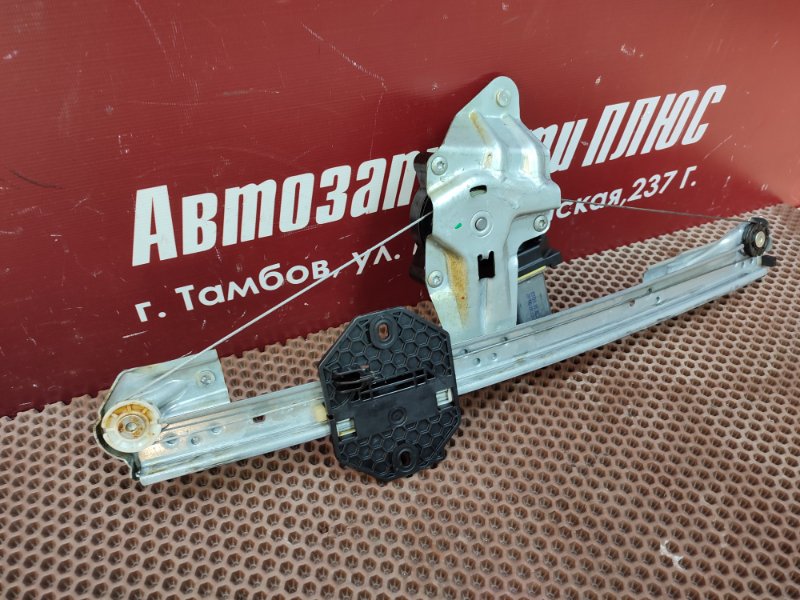 Стеклоподъемник    двери