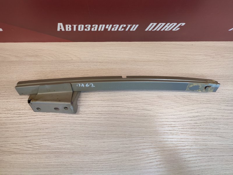 Направляющая стекла двери