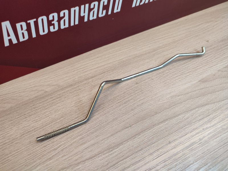 Тяга замка двери