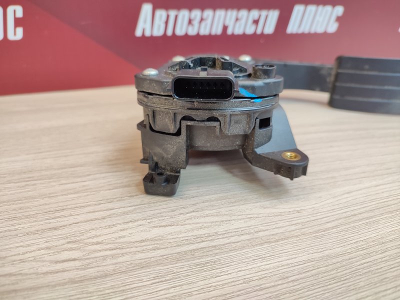 Педаль газа