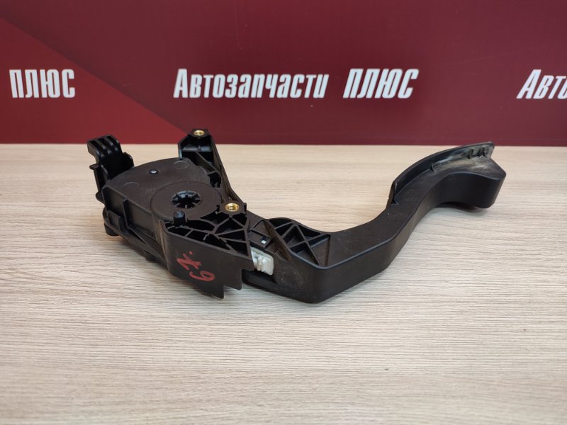 Педаль газа