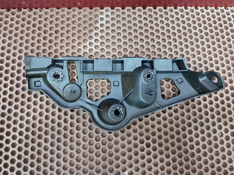 Кронштейн бампера