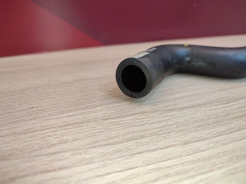 Трубка вентиляции картера