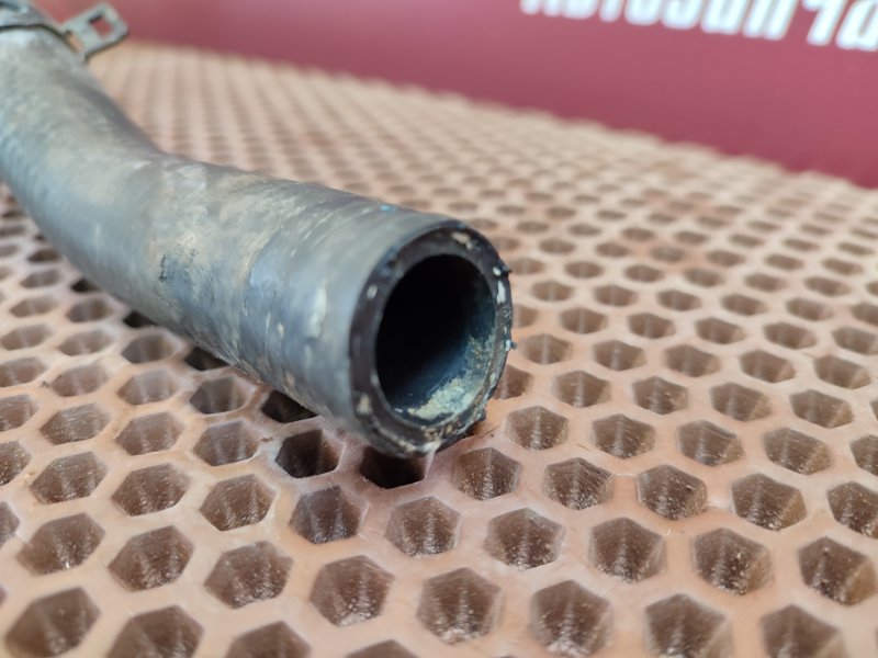 Патрубок отопителя