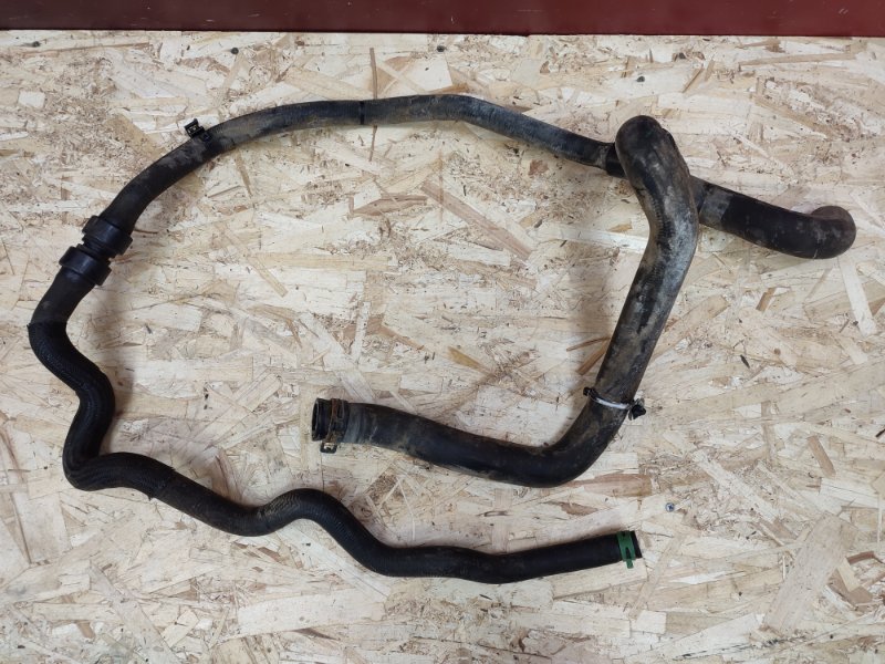 Патрубок радиатора