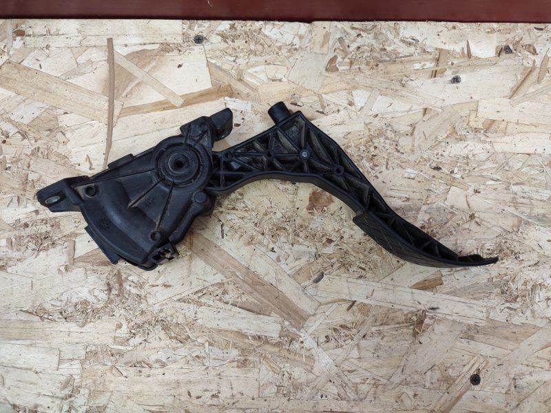 Педаль газа