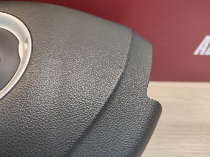 Подушка безопасности водителя