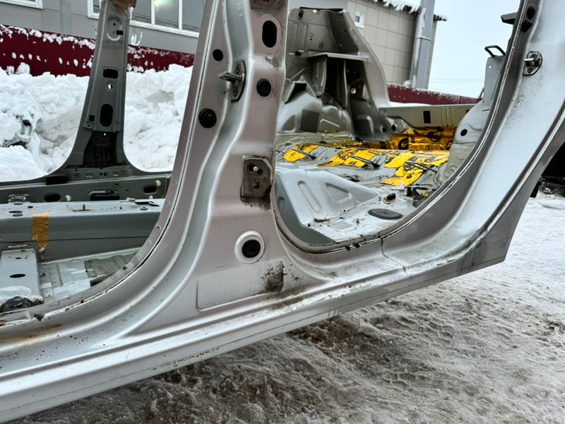 средняя стойка