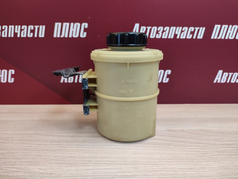 Бачок гидроусилителя руля