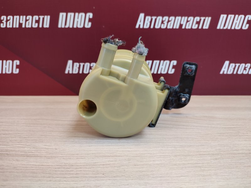 Бачок гидроусилителя руля