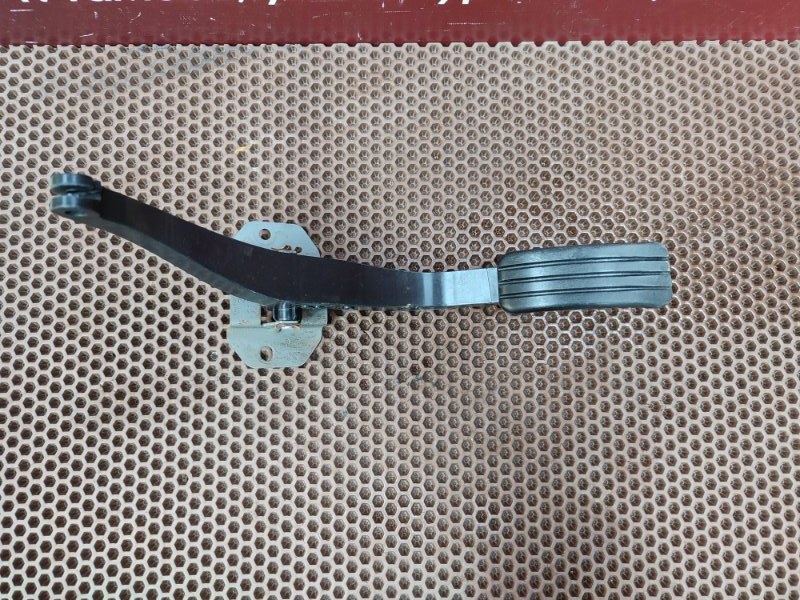 Педаль газа