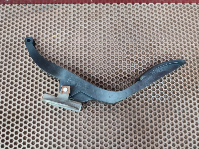 Педаль газа