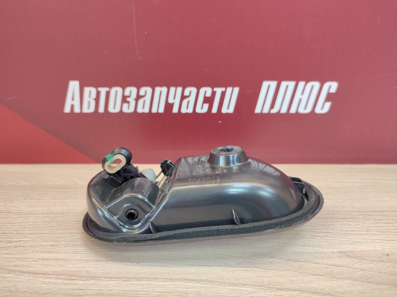 внутренняя ручка двери