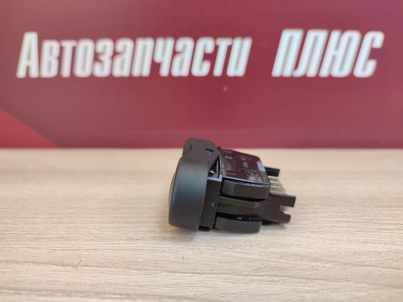 Кнопка стеклоподъемника