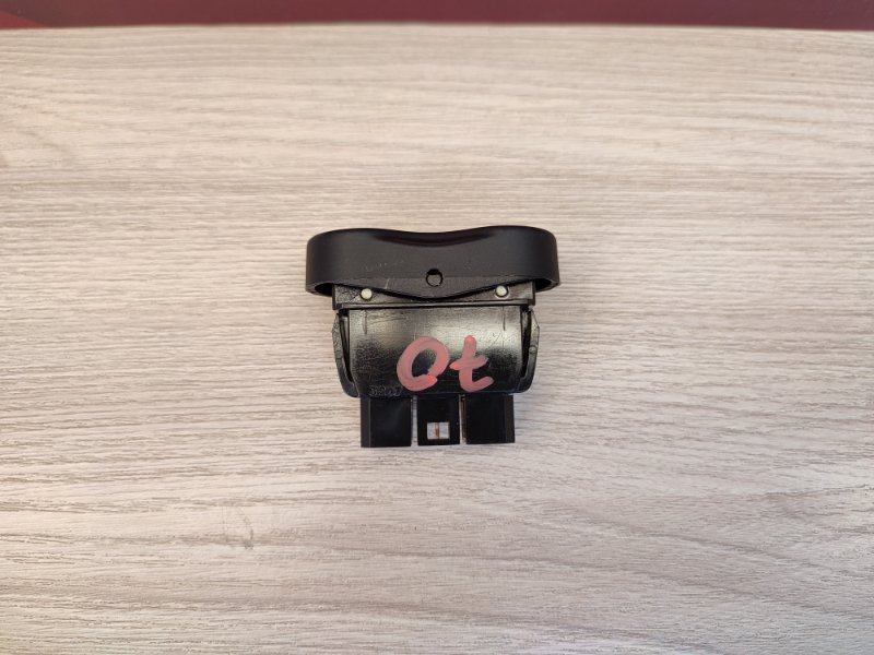 Кнопка стеклоподъемника