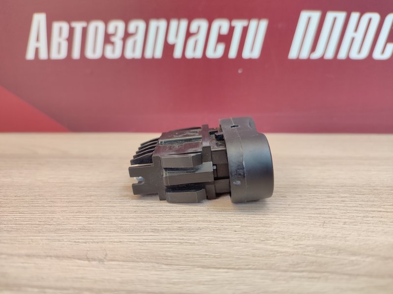 Кнопка блокировки дверей