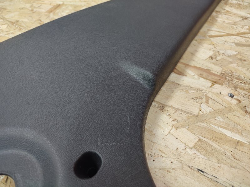 Обшивка средней стойки