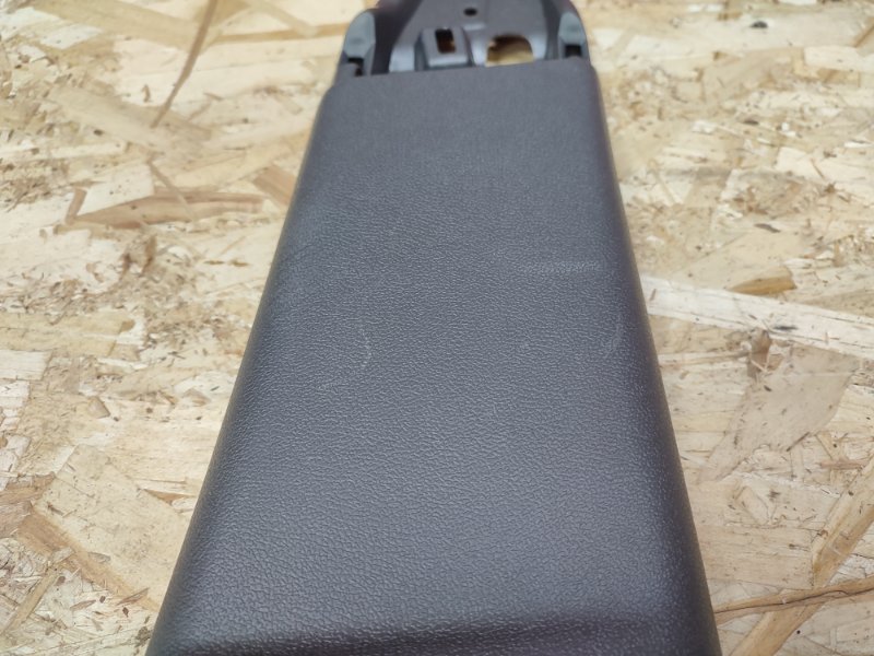 Обшивка средней стойки