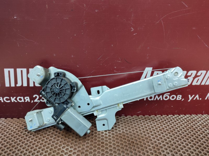 Стеклоподъемник    двери