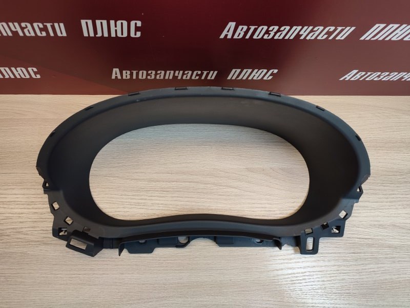 Козырек щитка приборов