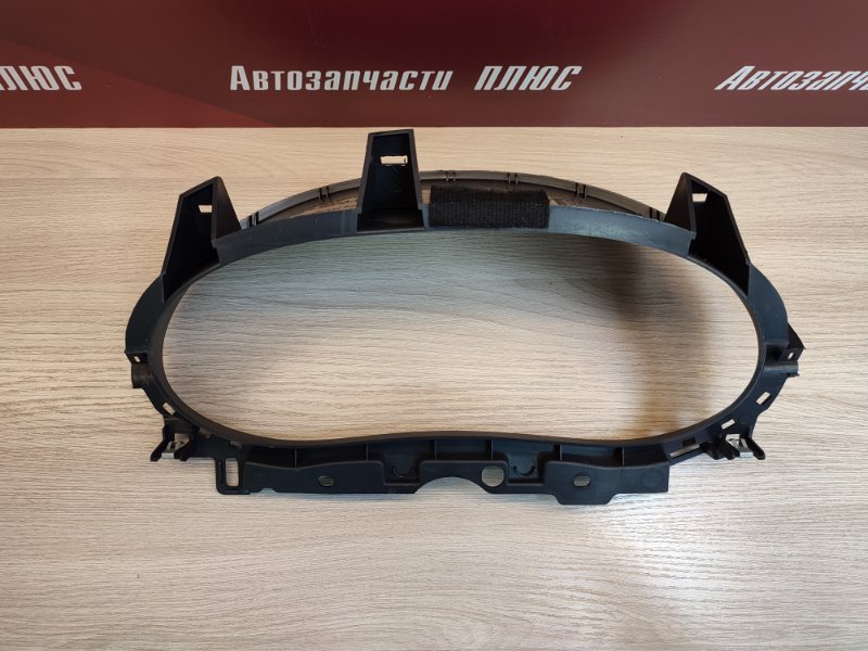 Козырек щитка приборов