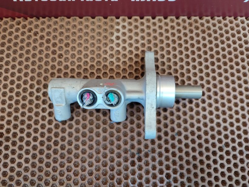 Главный тормозной цилиндр