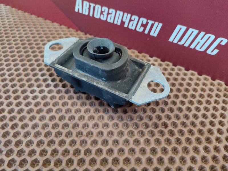 Опора двигателя