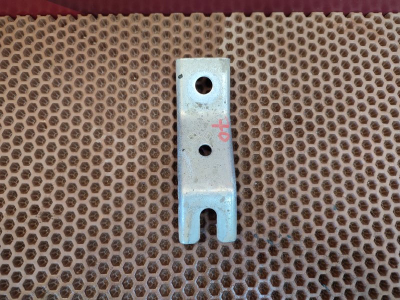 Кронштейн опоры кпп