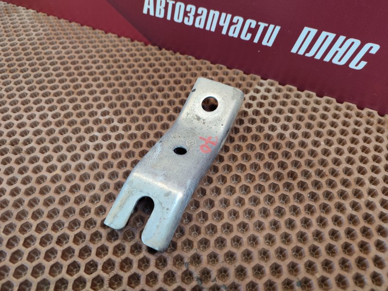 Кронштейн опоры кпп