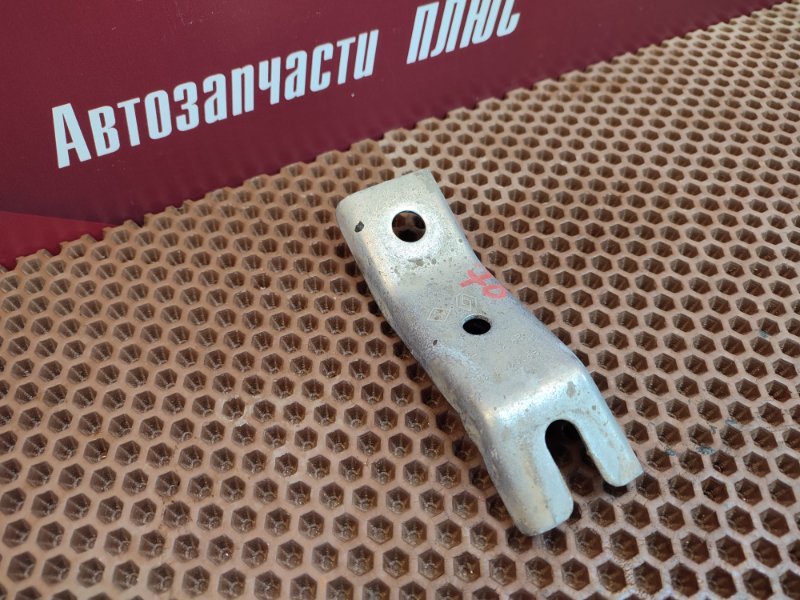 Кронштейн опоры кпп