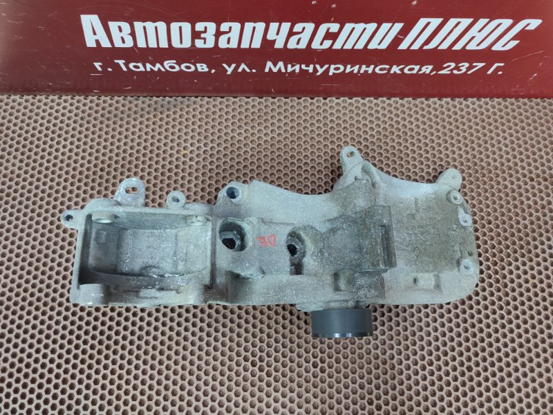 Кронштейн генератора