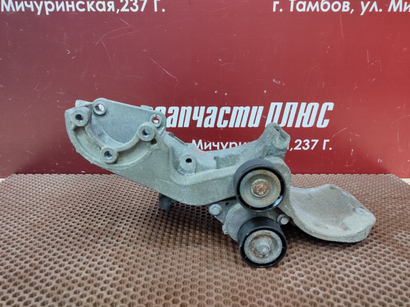 Кронштейн генератора